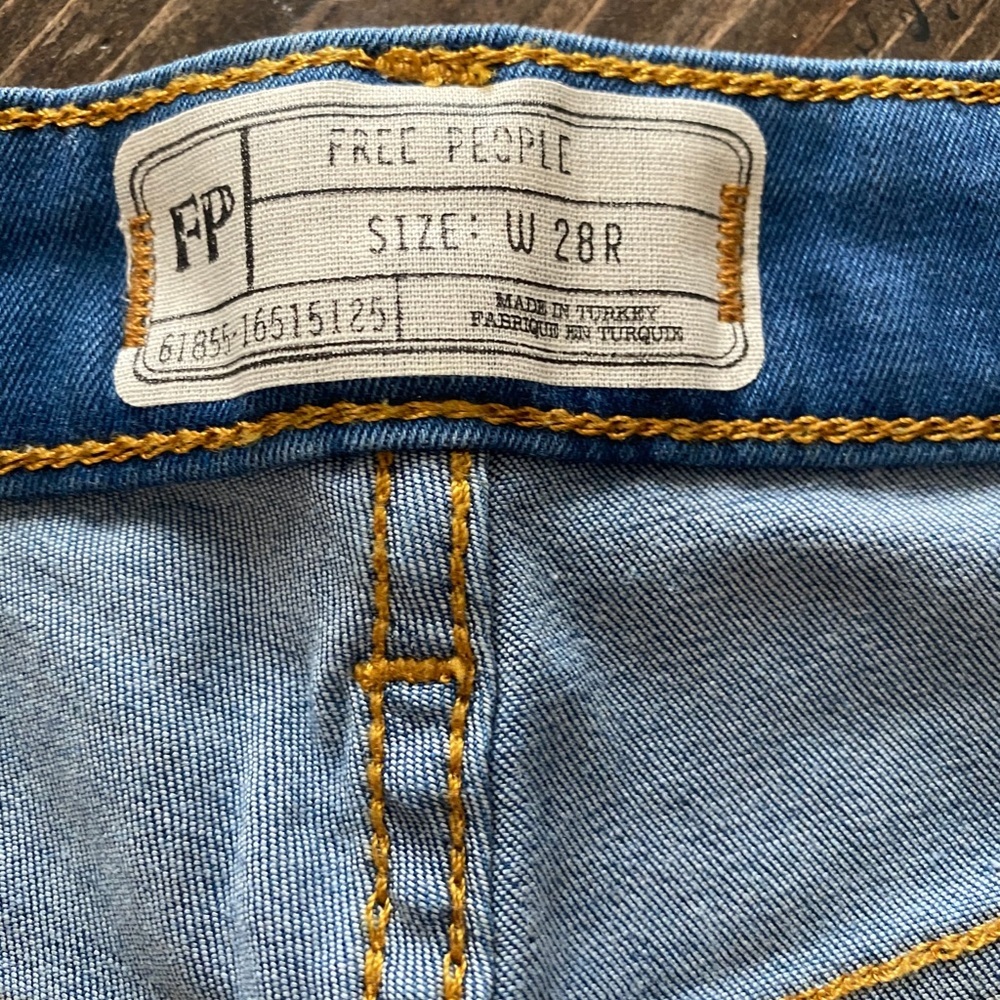 NWT VINTAGE DENIM from FREE PEOPLE👖stretchy! - Picture 4 of 10